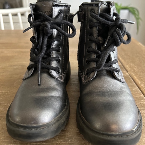 Girls Geox Combat Boots - Picture 4 of 6